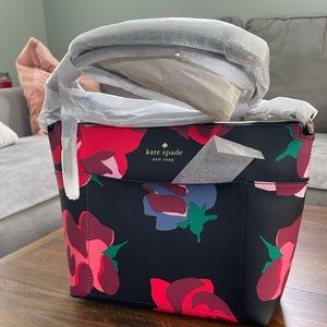 NWT Kate Spade crossbody “patrice bold roses” bag